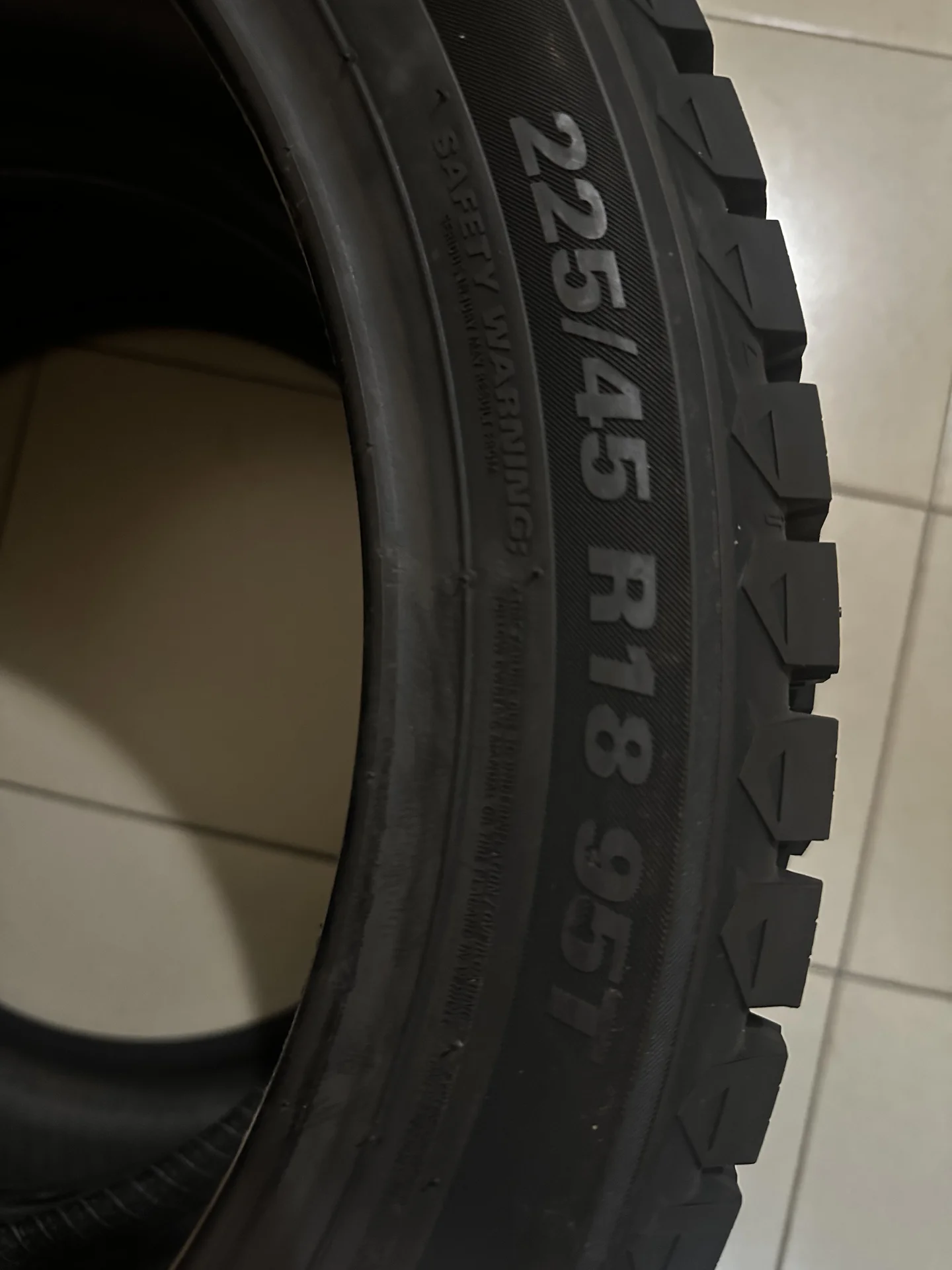 2 шины Kumho wi32 - миниатюра 2