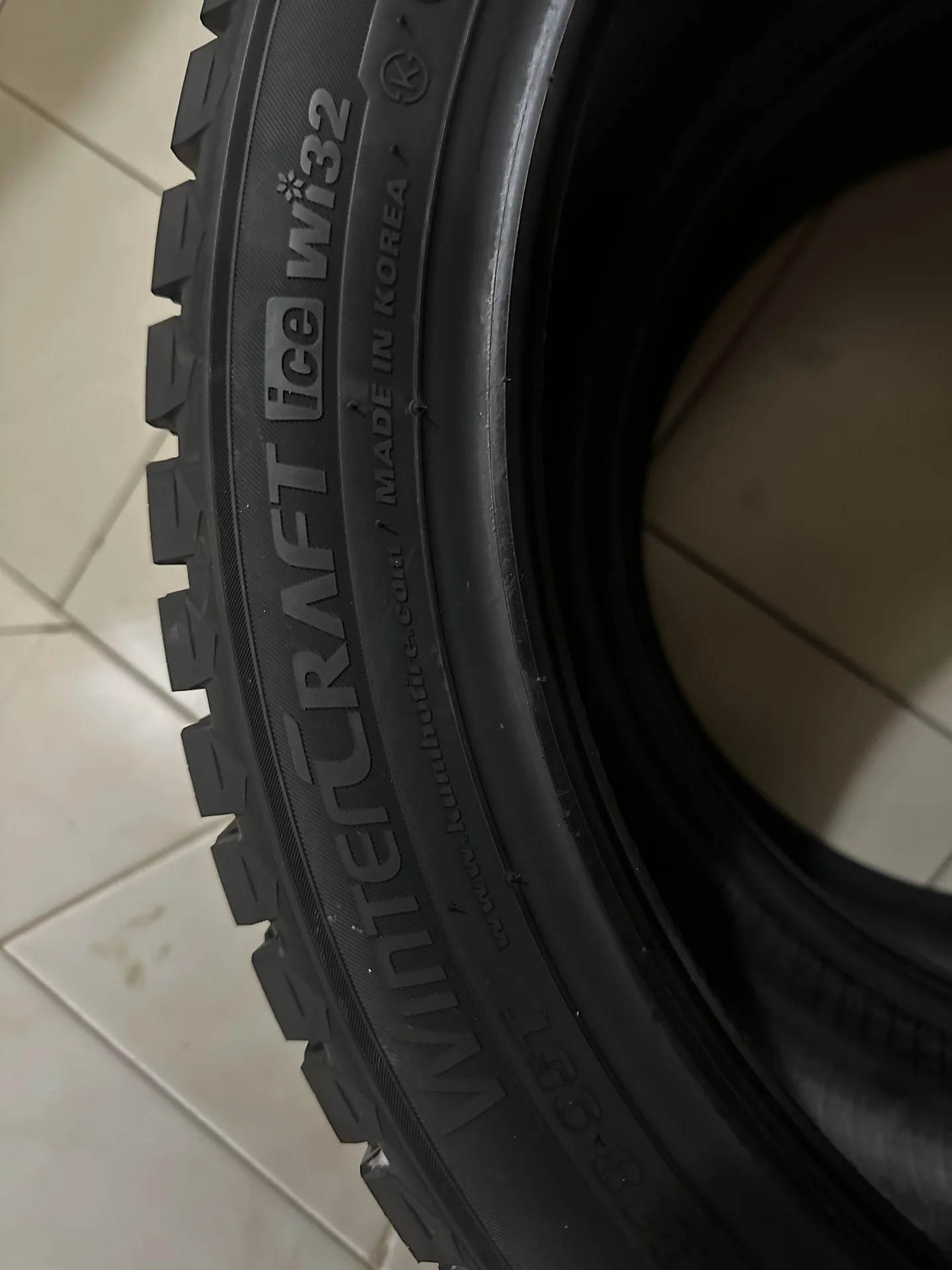 2 шины Kumho wi32 - миниатюра 3