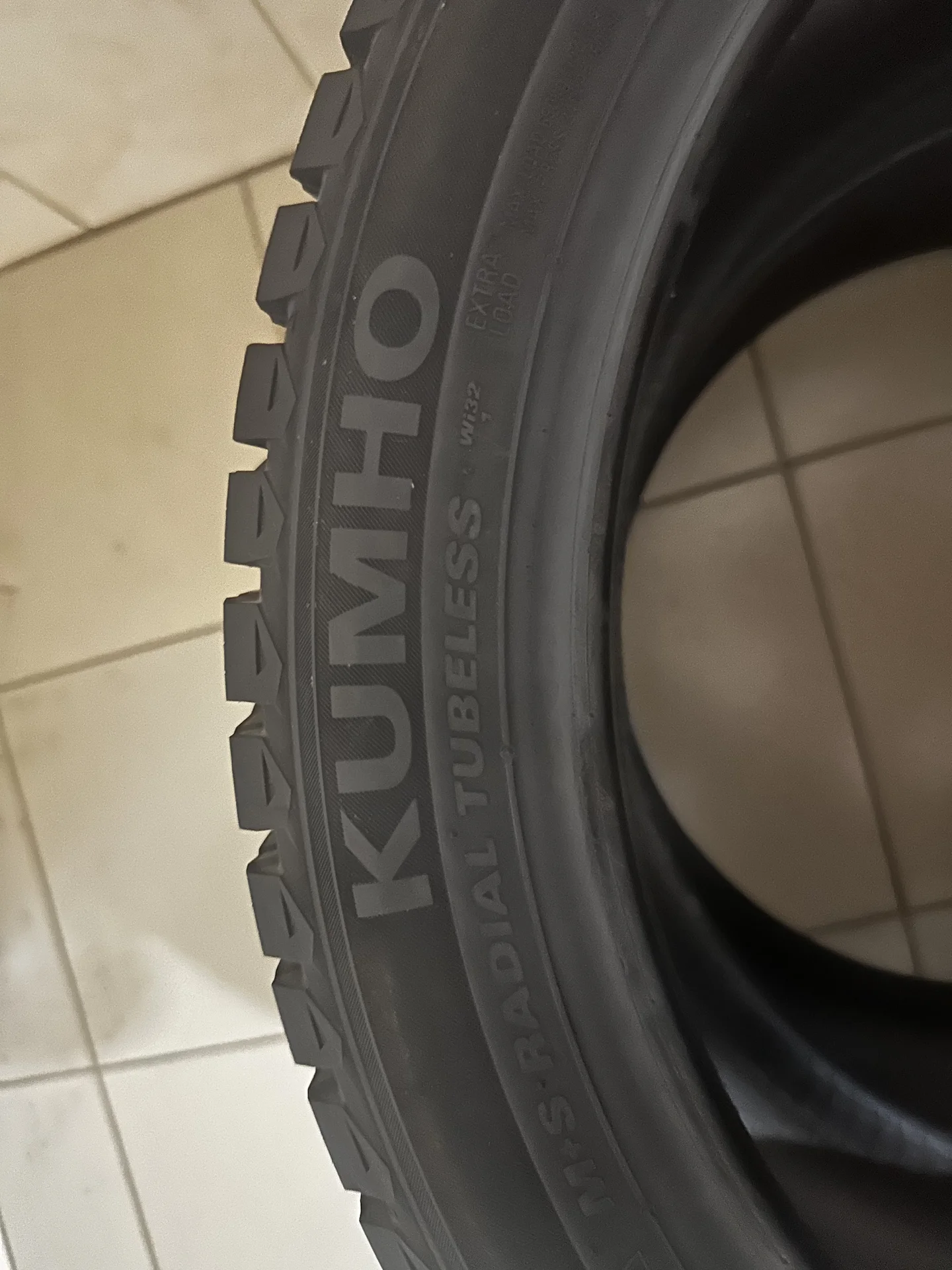 2 шины Kumho wi32 - миниатюра 4