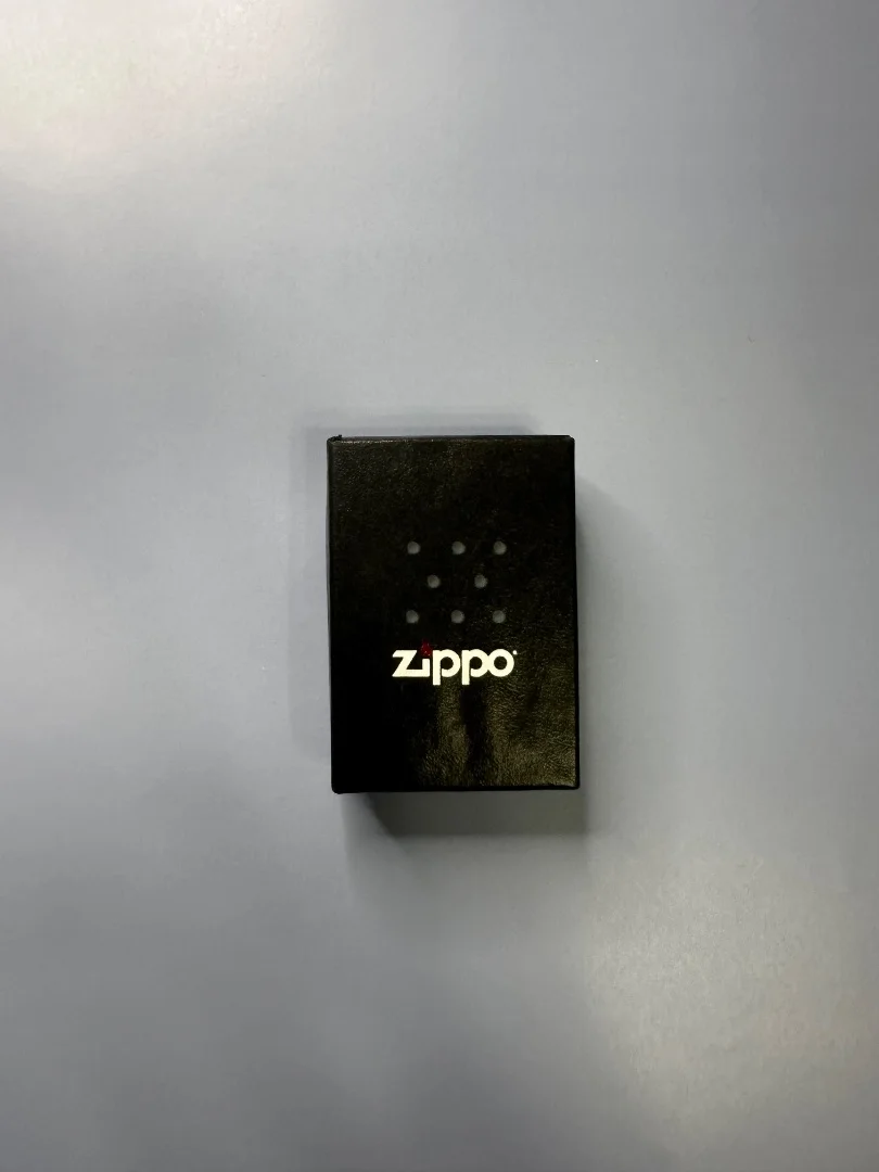 Supreme Swarovski Zippo - миниатюра 2