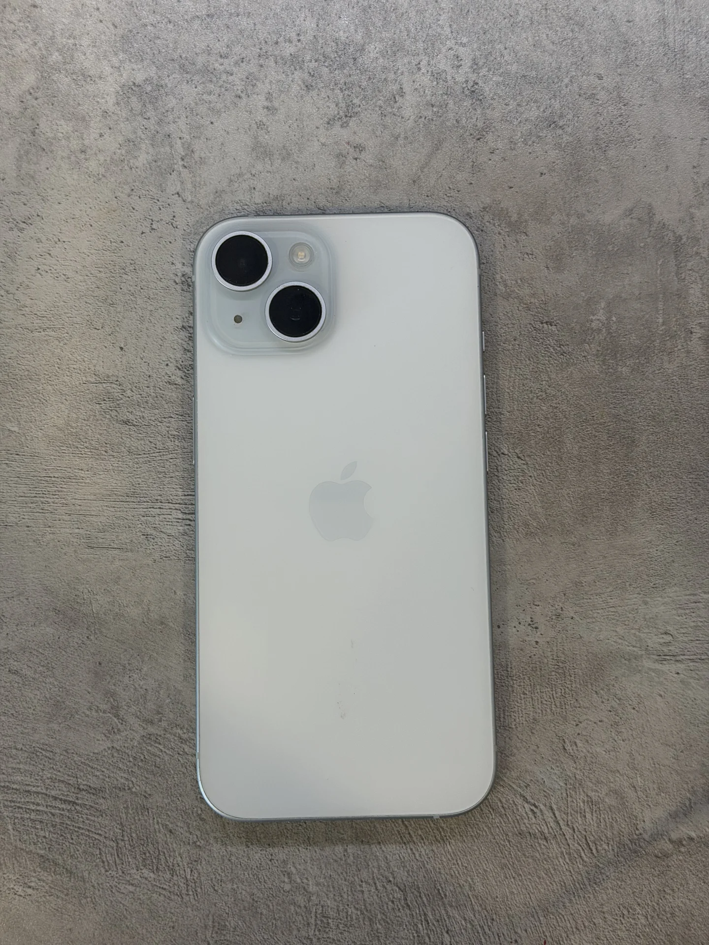 iPhone 15 - изображение 1
