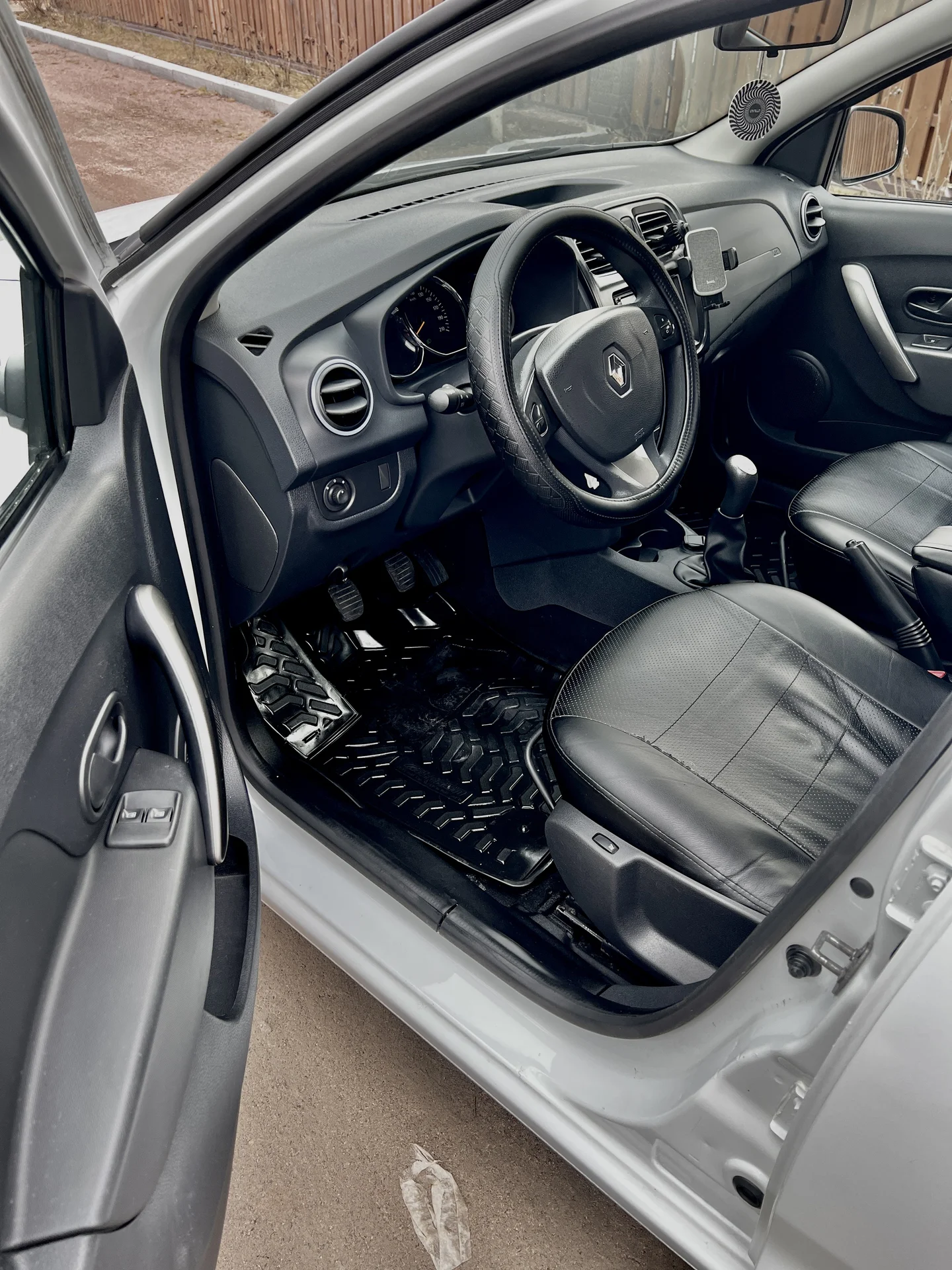 Renault Sandero 2 2014 - миниатюра 10