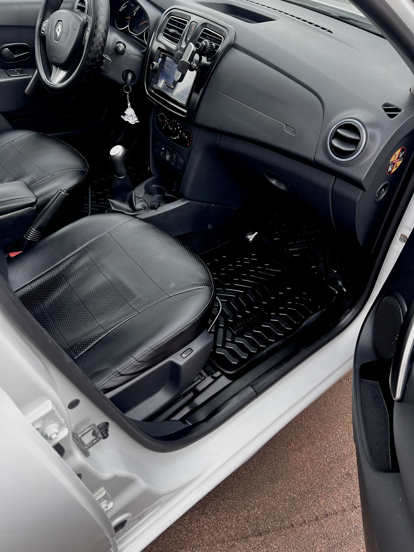 Renault Sandero 2 2014 - миниатюра 11