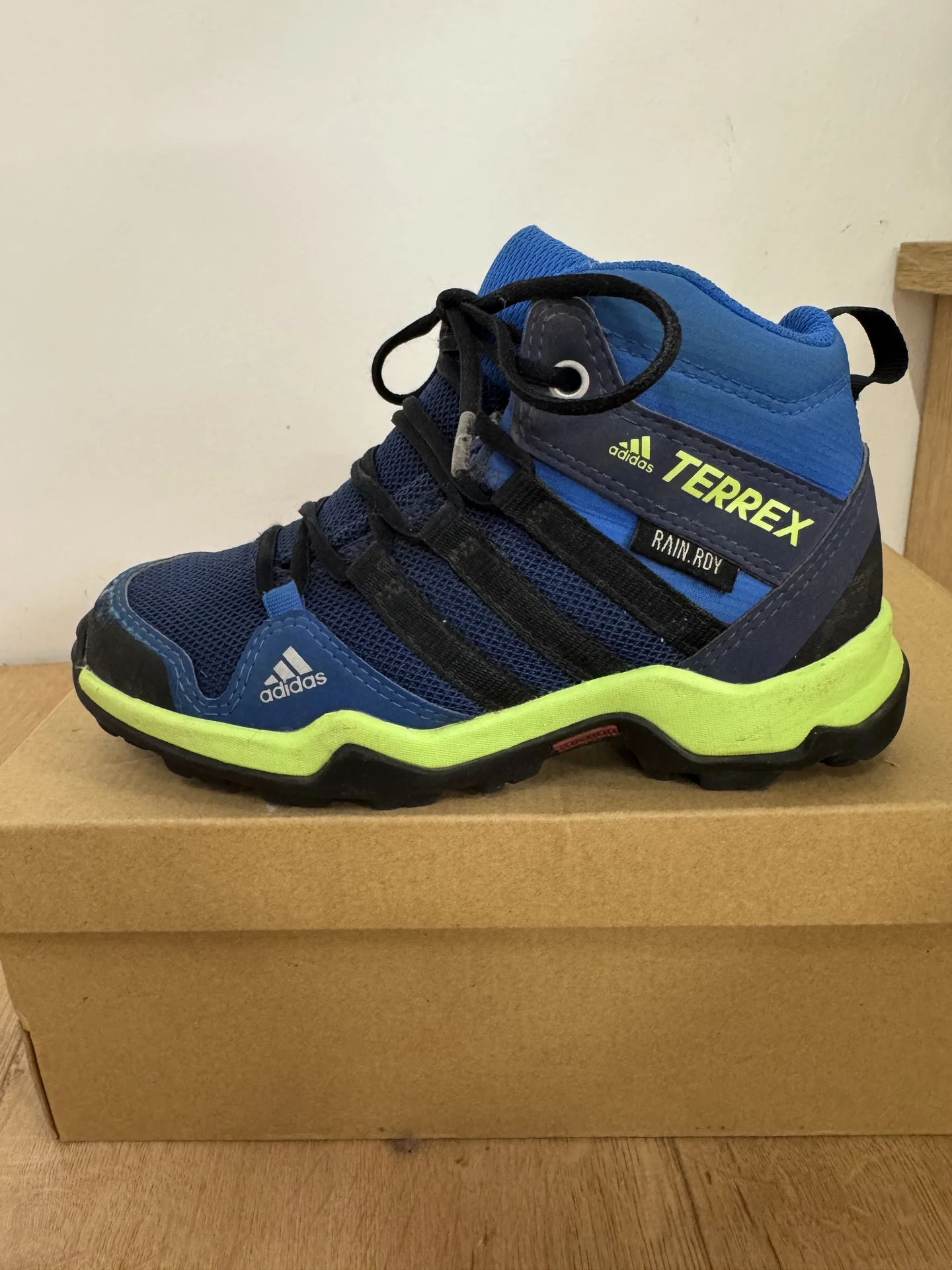 Детские ботинки adidas Terrex 30 - миниатюра 2
