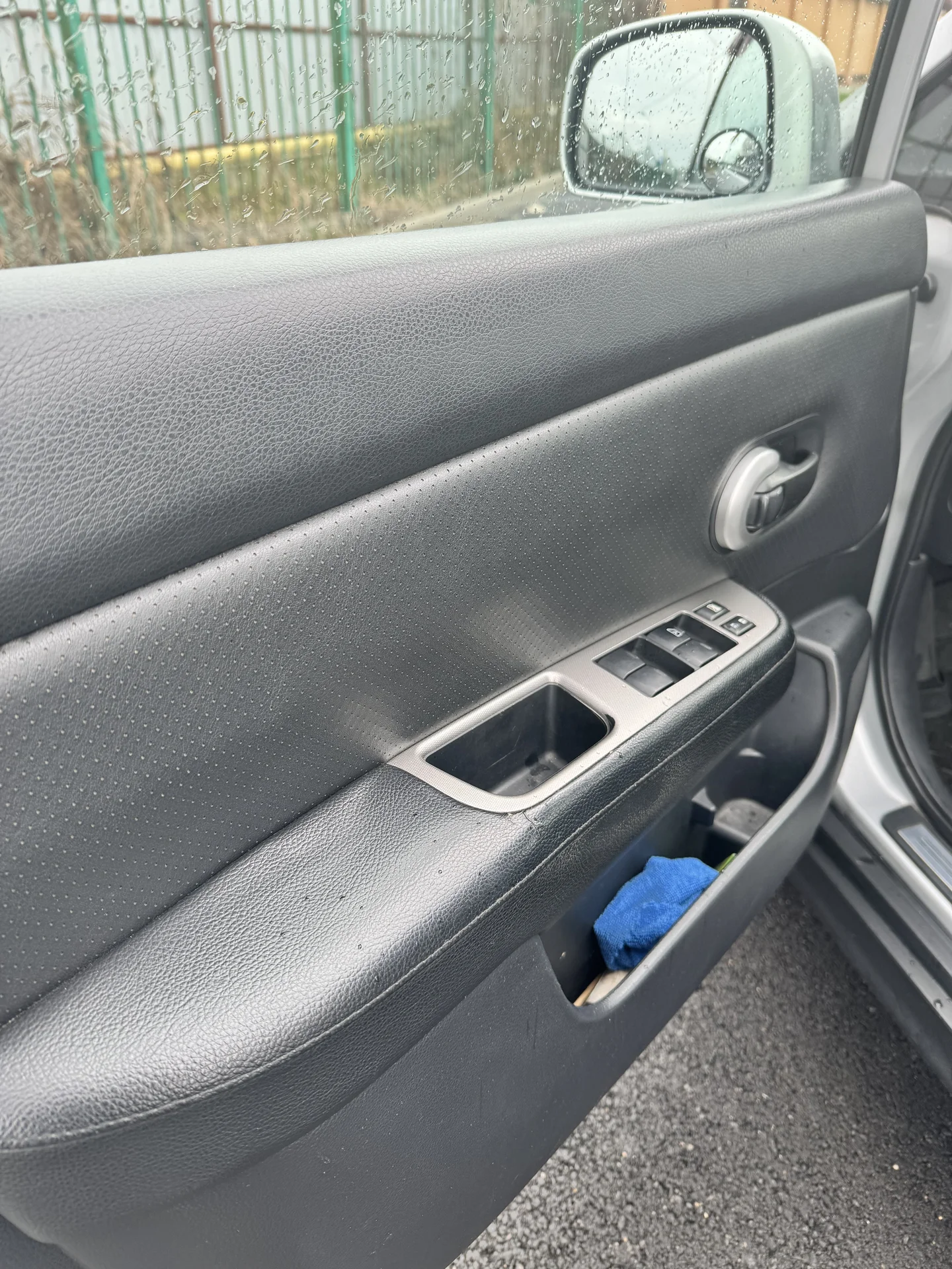 Nissan Tiida, Tekna 1,8 - миниатюра 3