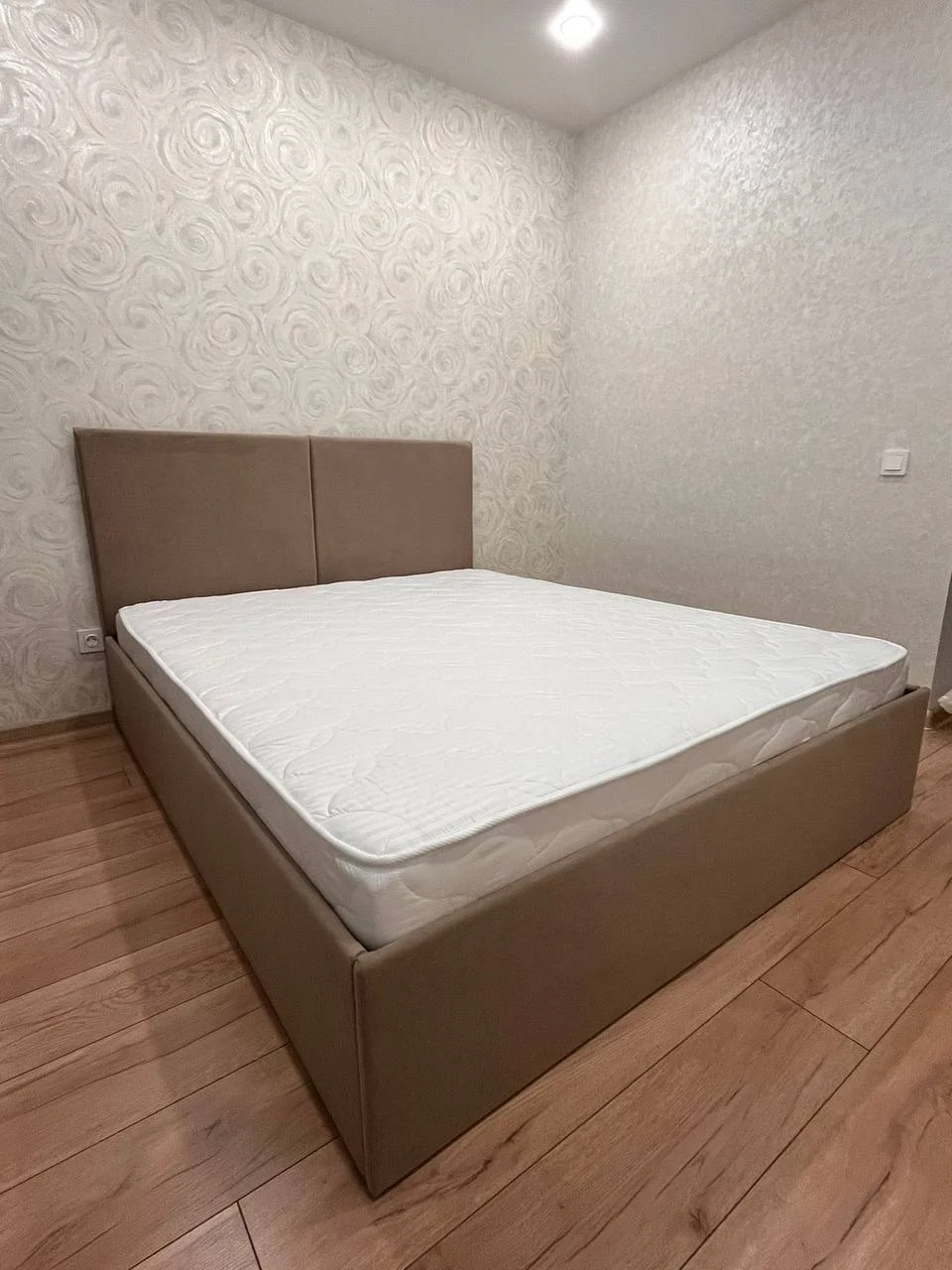 Кровать новая 160х200 - миниатюра 3
