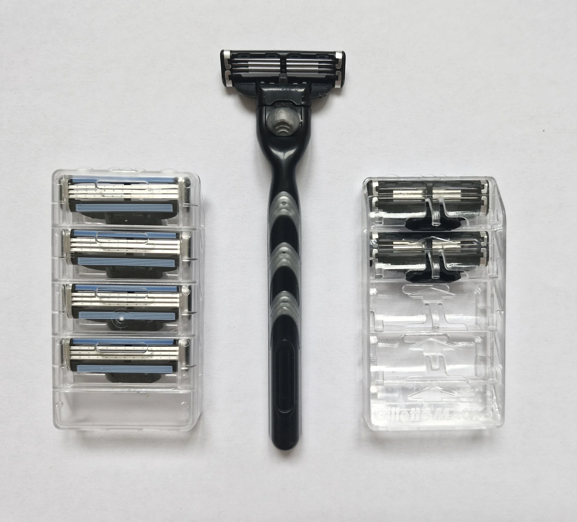 Gillette Mach3: станок + запас кассет (7 шт) - миниатюра 4