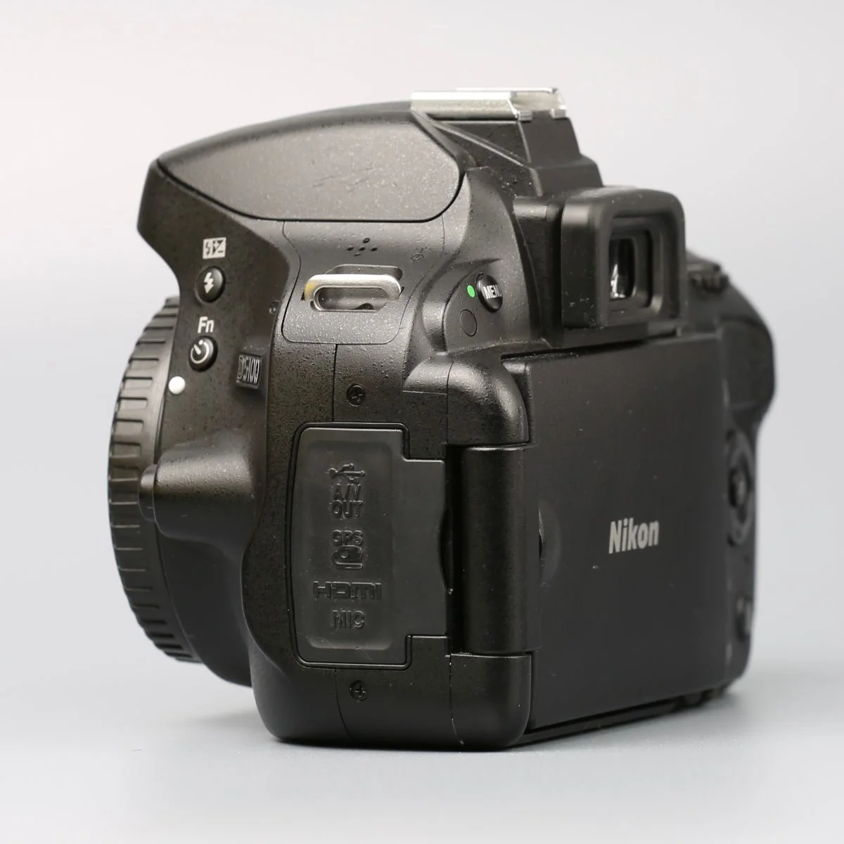 Nikon D5100 body - миниатюра 3