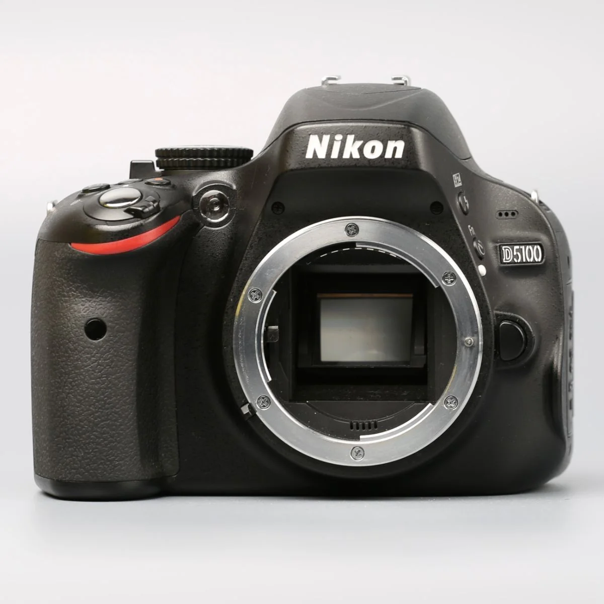 Nikon D5100 body - миниатюра 7