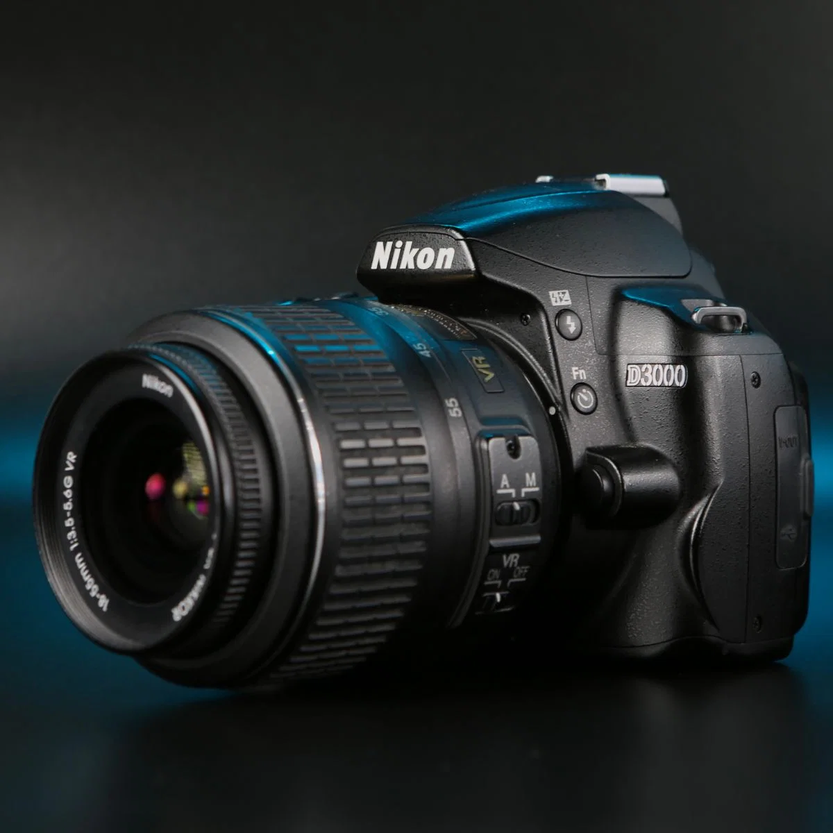 Nikon D3000 kit 18-55mm - изображение 1