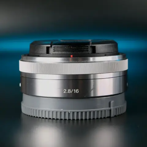Sony E 16mm 2.8