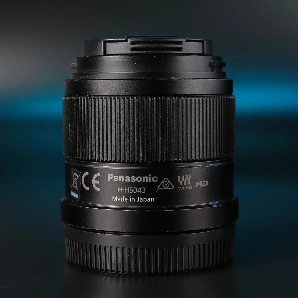 Panasonic Lumix 42.5mm 1.7 OIS - миниатюра 2