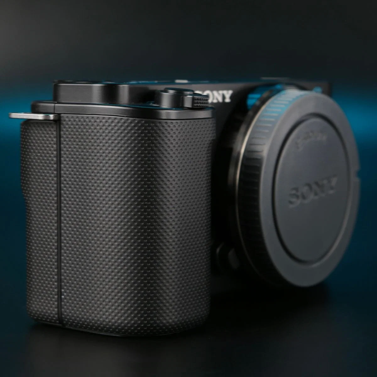Sony ZV-E10 body - миниатюра 4