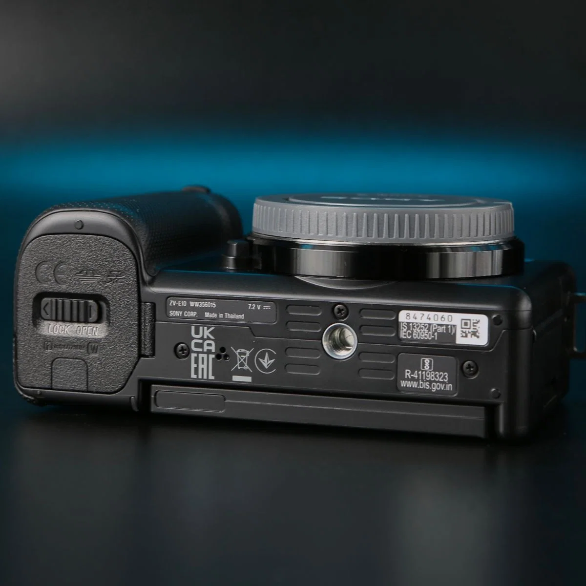 Sony ZV-E10 body - миниатюра 5