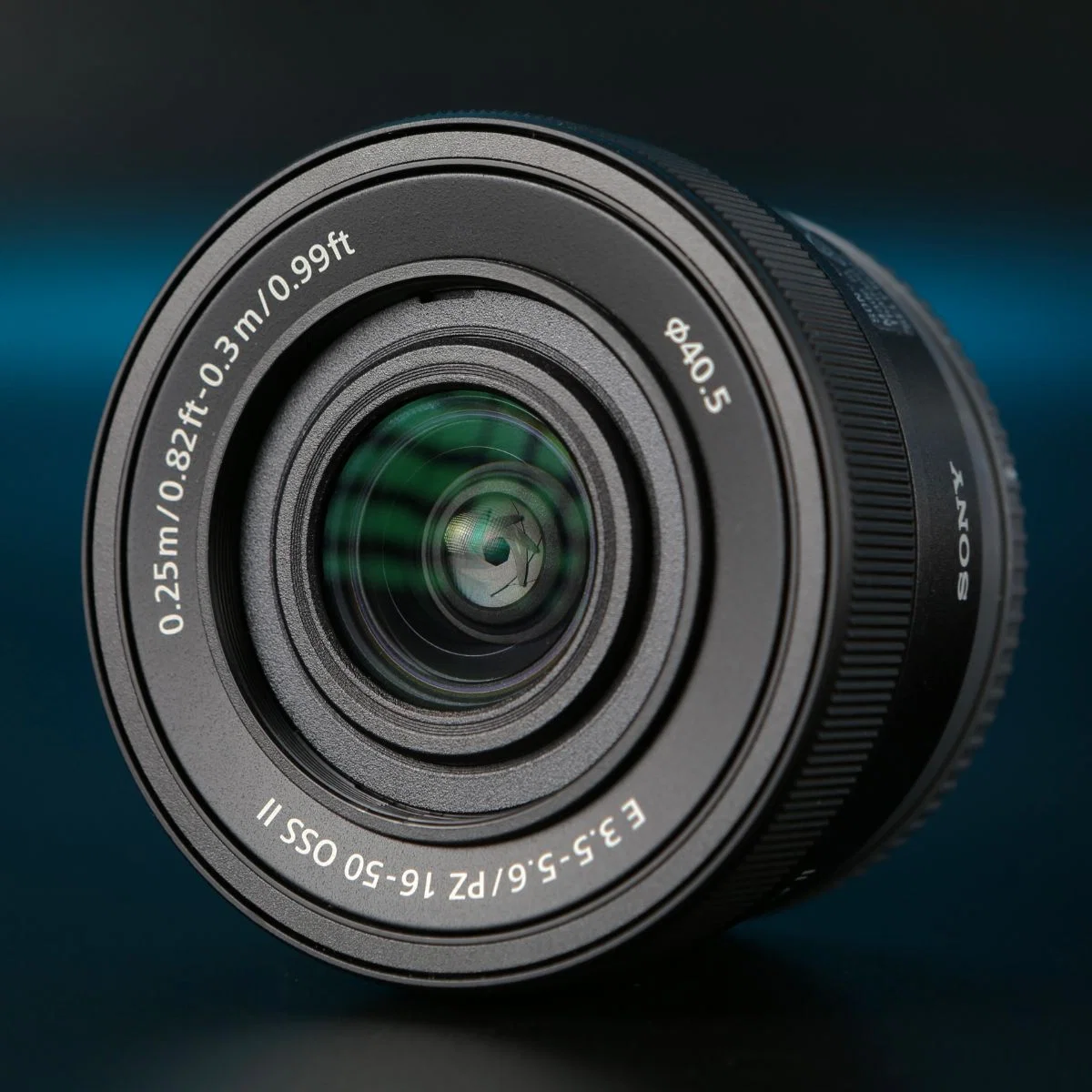 Sony E 16-50mm OSS II - миниатюра 4
