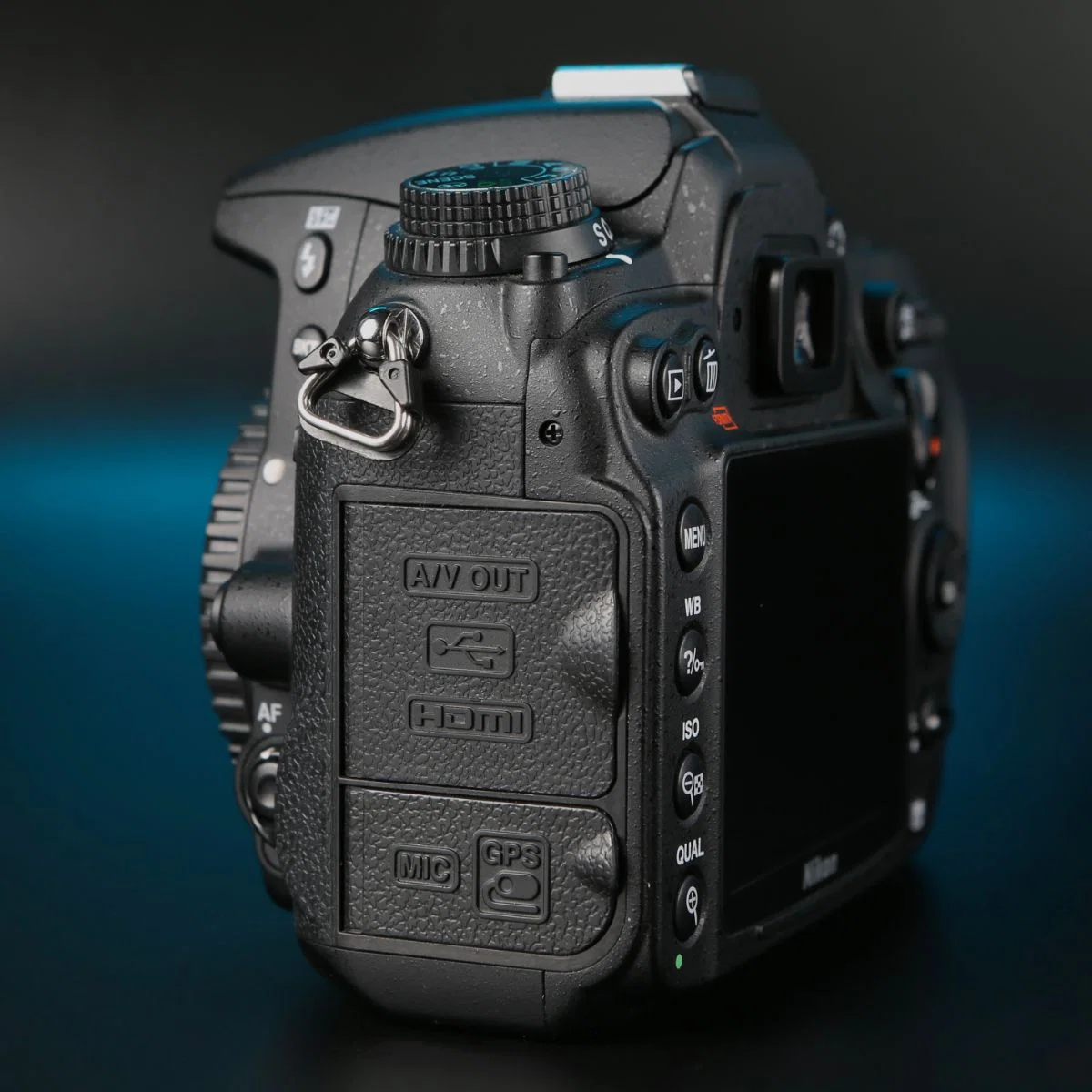 Nikon D7000 body - миниатюра 3