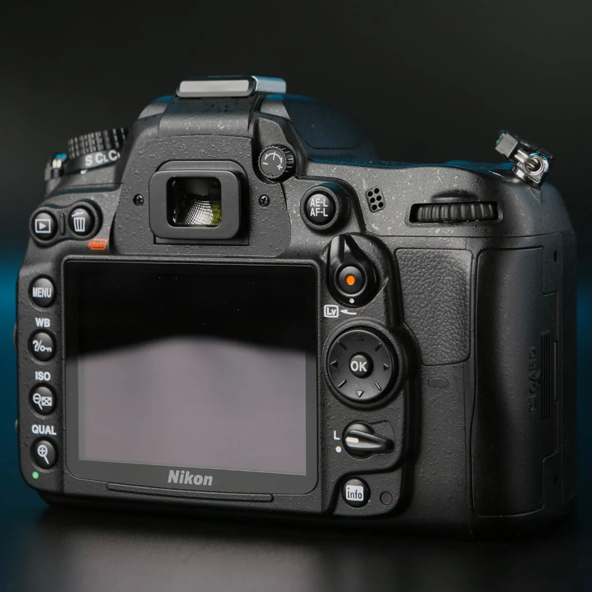 Nikon D7000 body - миниатюра 8
