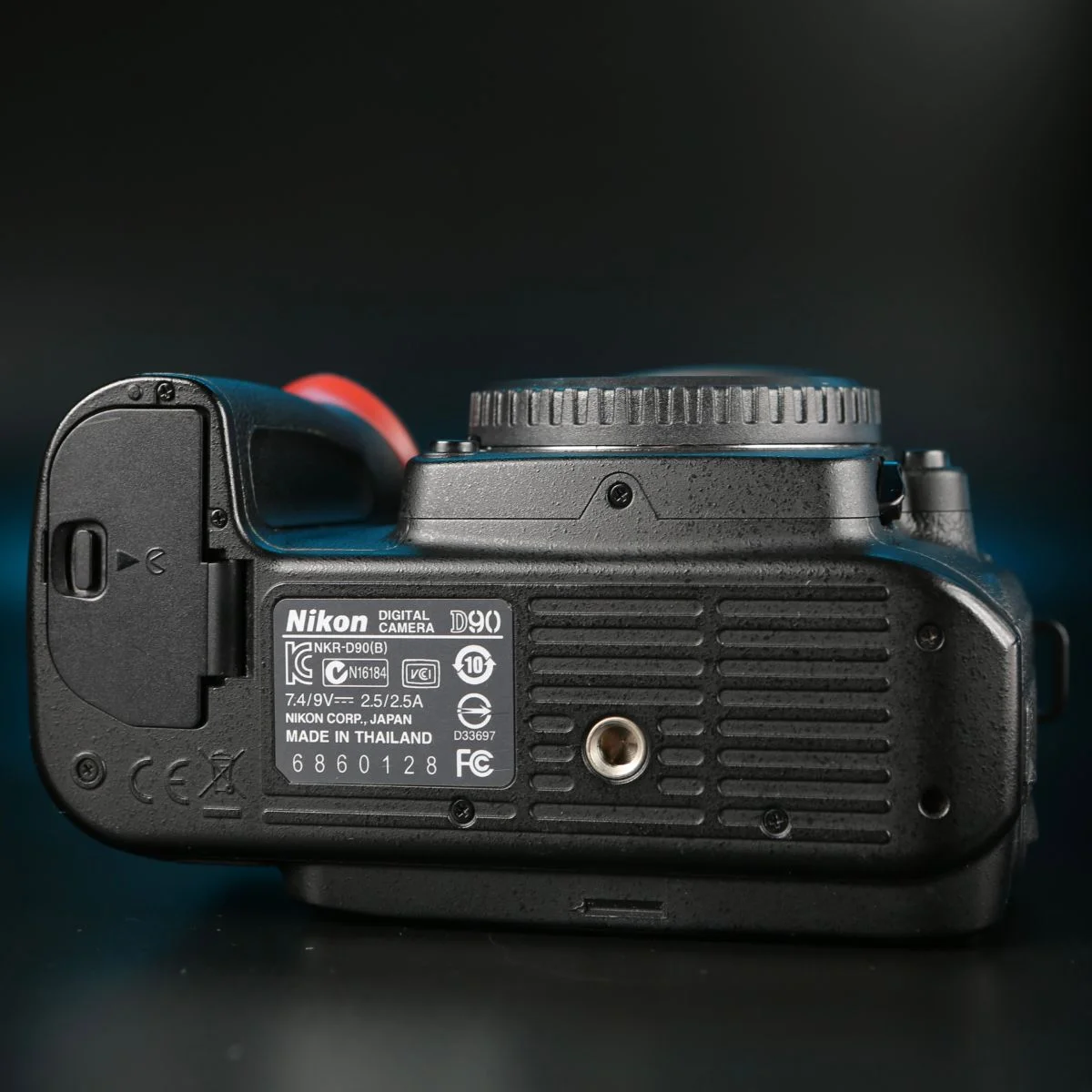 Nikon D90 body - миниатюра 4