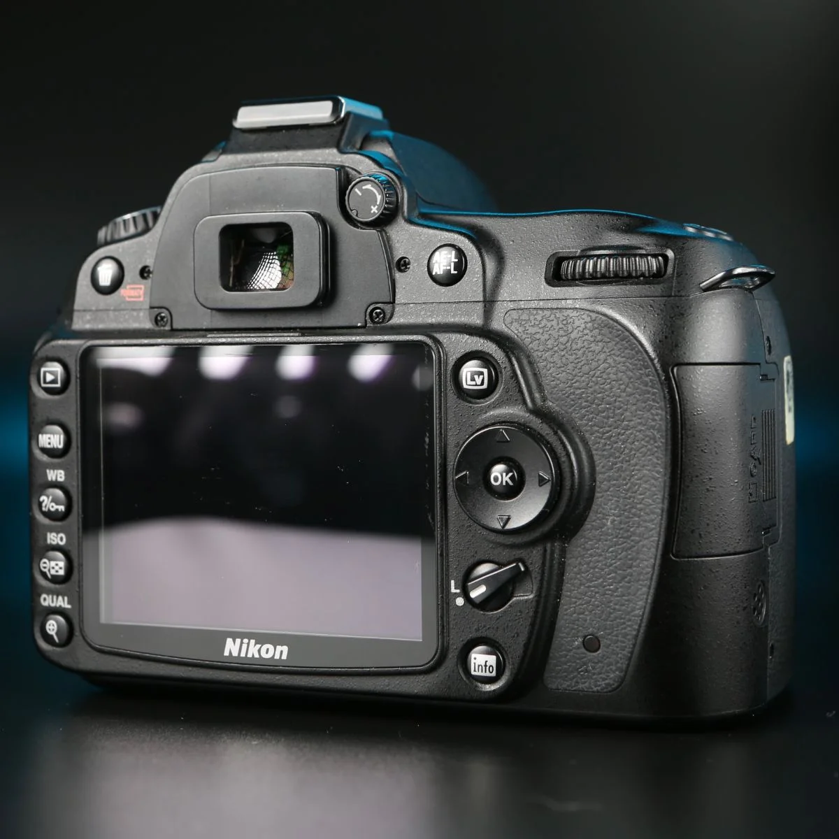 Nikon D90 body - миниатюра 6