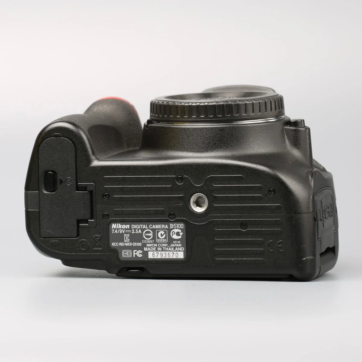 Nikon D5100 body - миниатюра 5