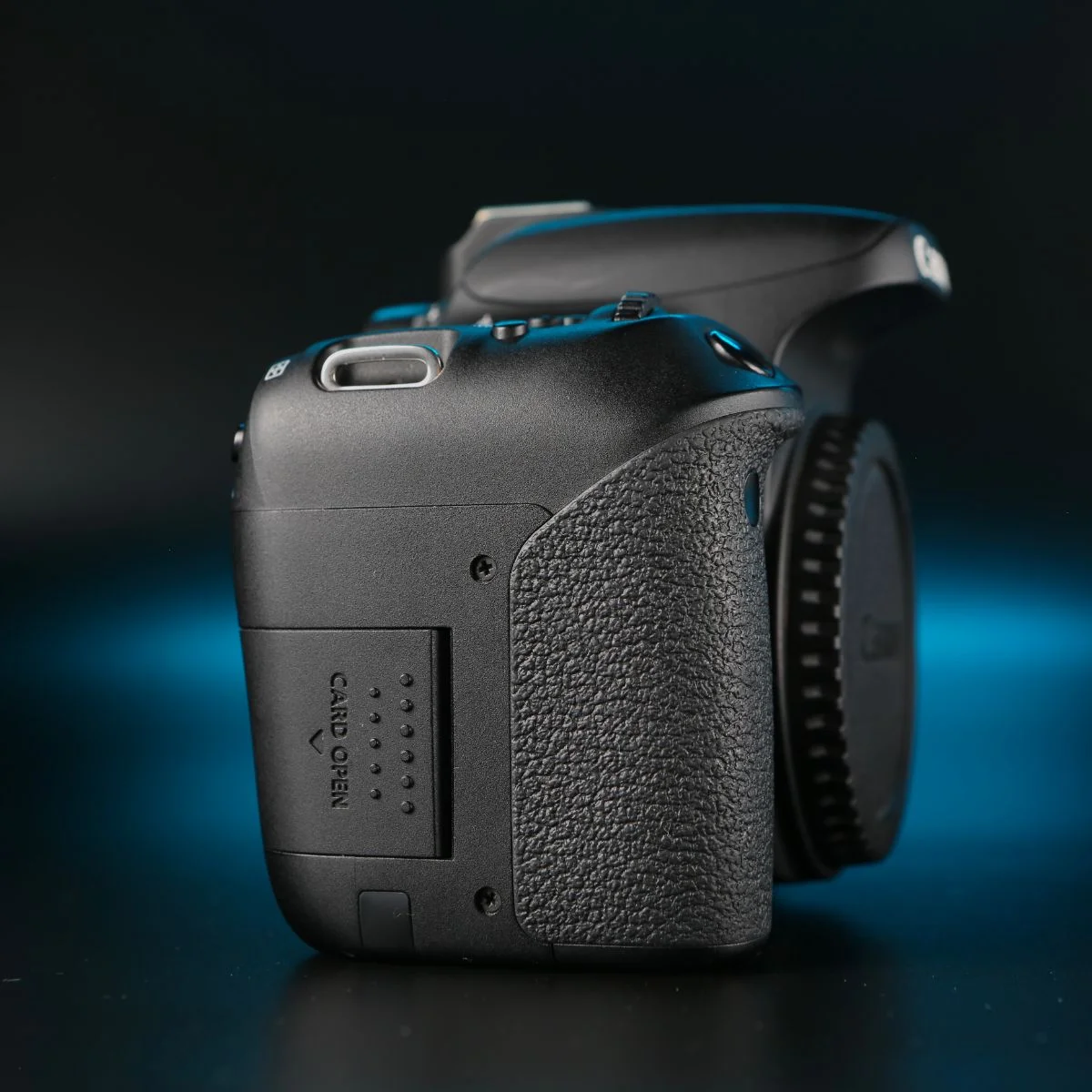 Canon 77D body - миниатюра 3