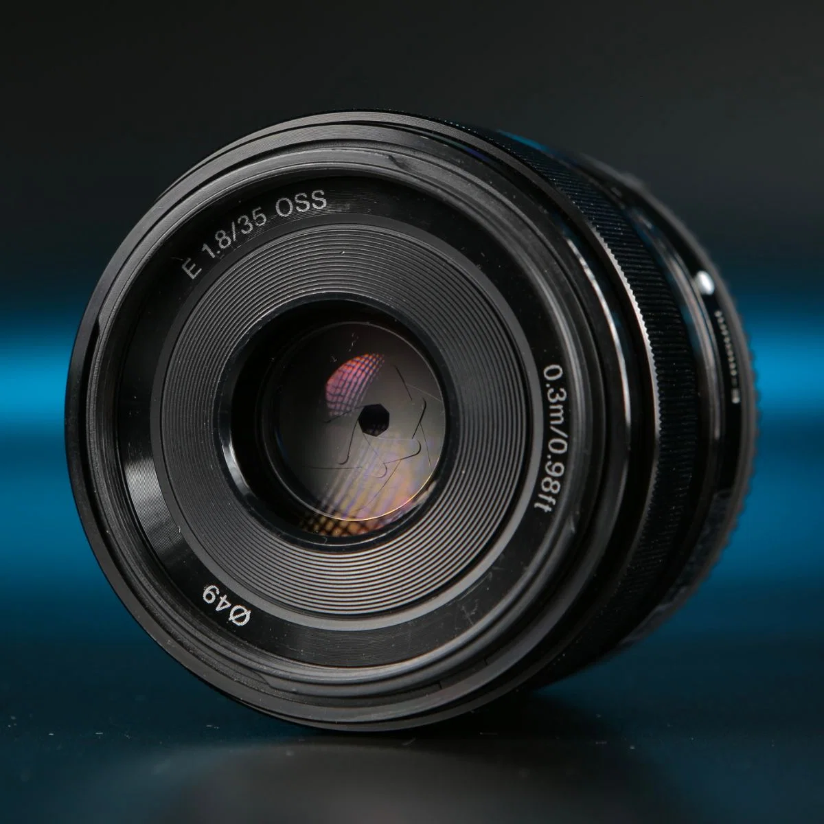 Sony E 35mm 1.8 OSS - миниатюра 3