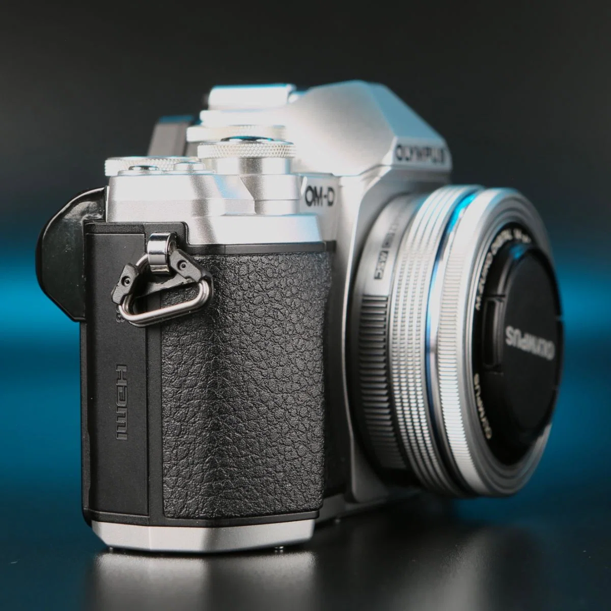 Olympus OM-D E-M10 Mark III kit 14-42mm - миниатюра 3