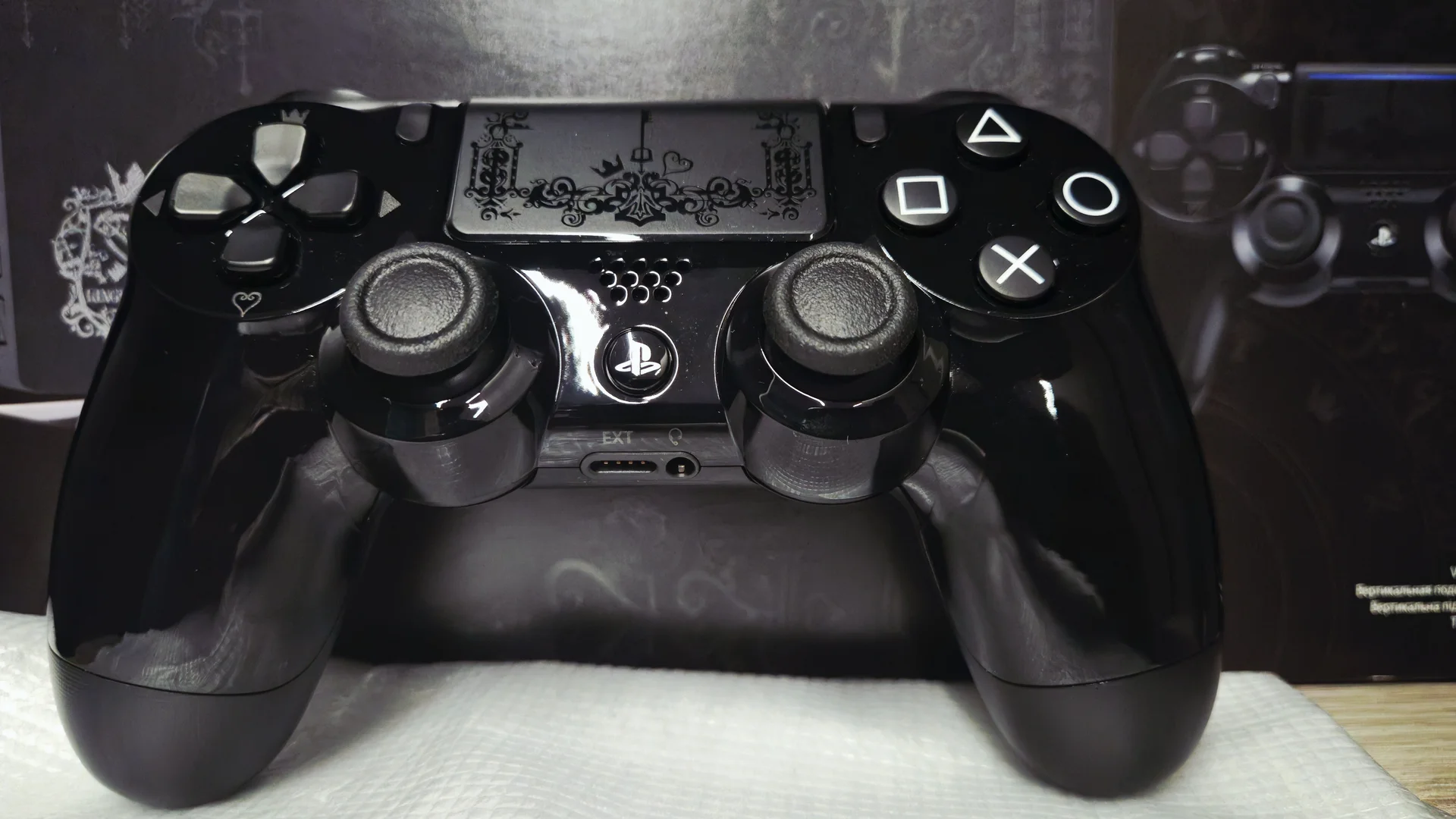 Playstation 4 pro - миниатюра 3
