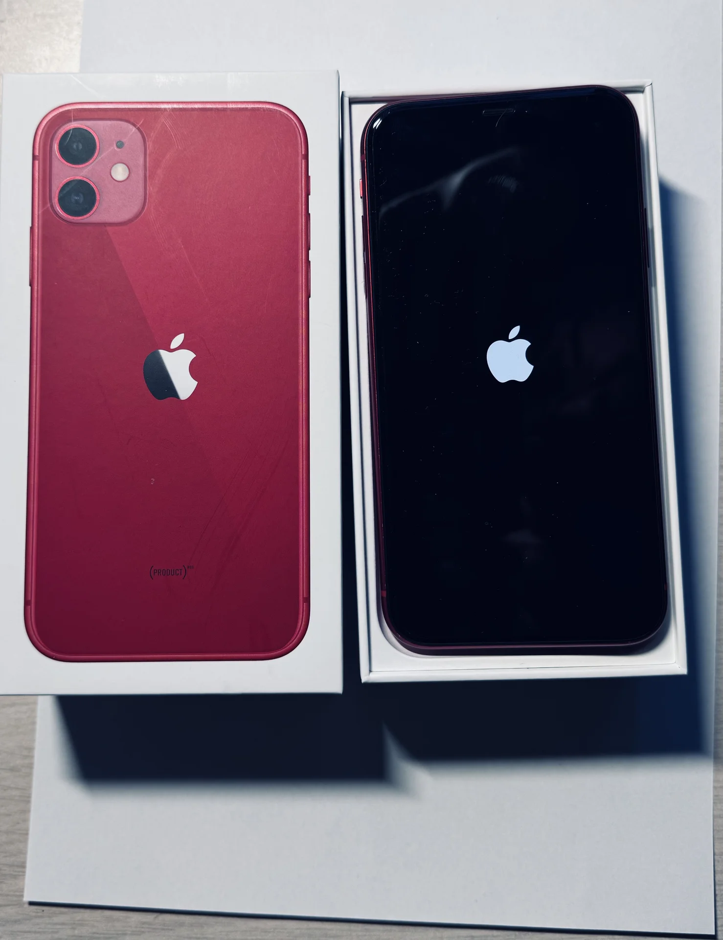 Iphone 11 Red - миниатюра 2