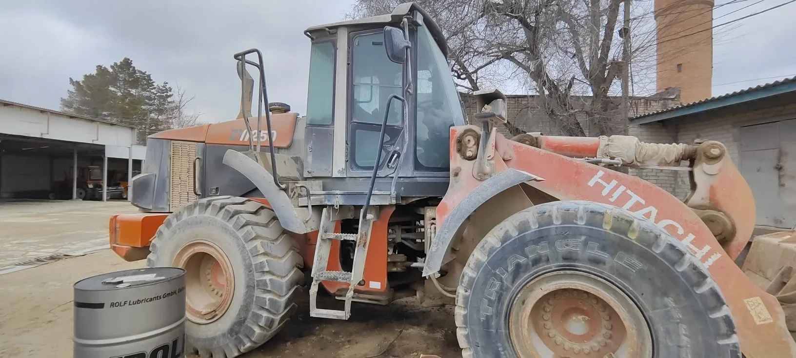Фронтальный погрузчик Hitachi ZW250 - миниатюра 4