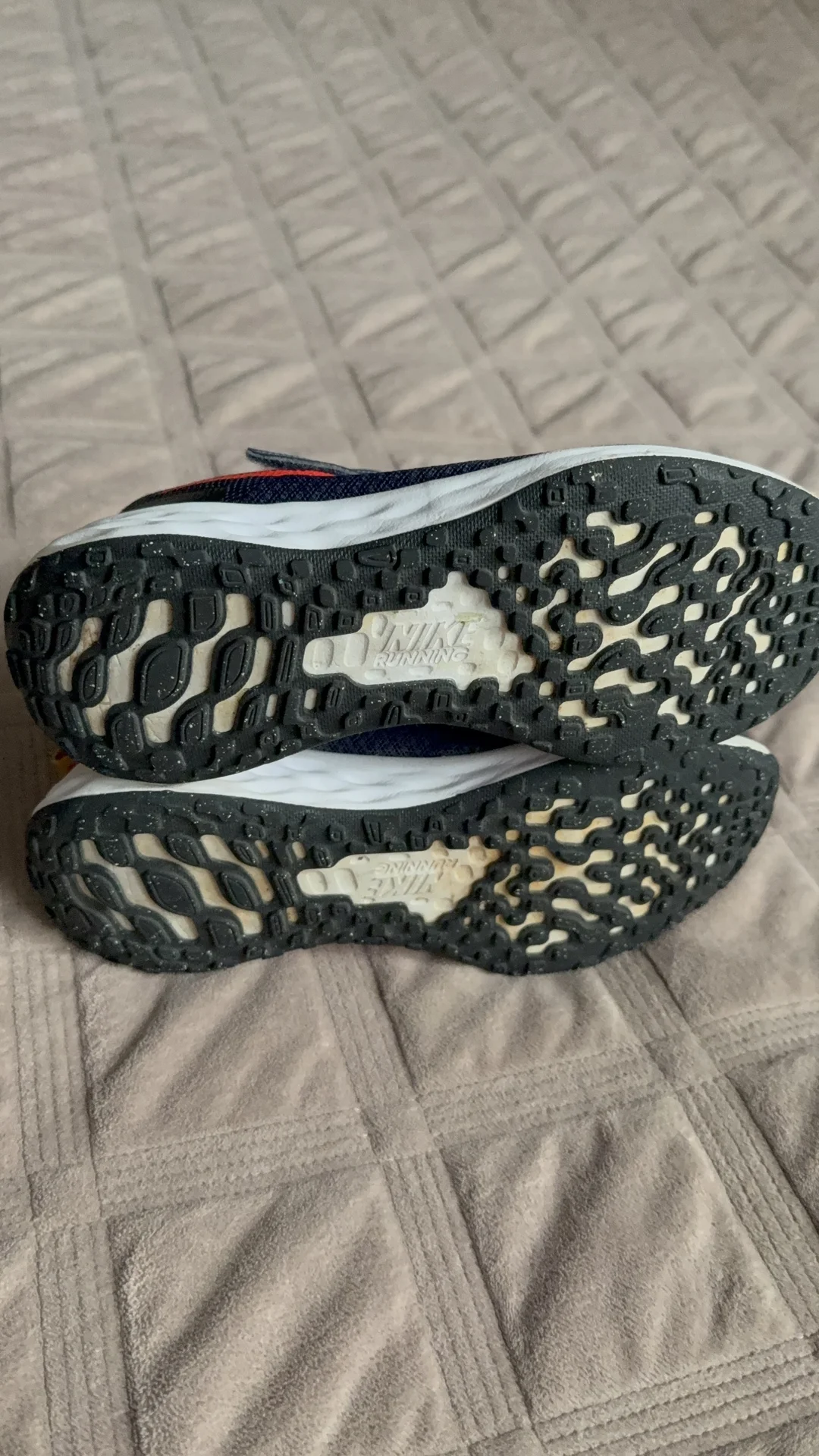 Кроссовки Nike revolution 6 - миниатюра 4