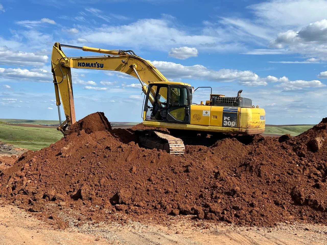 Экскаватор KOMATSU PC300-7 - миниатюра 3