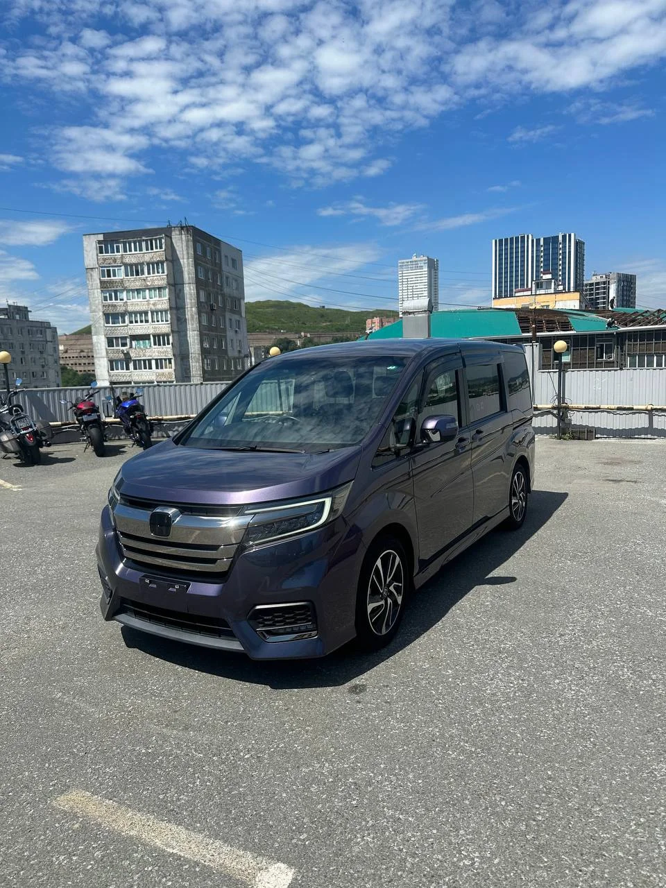 Honda Stepwgn 2021 - изображение 1