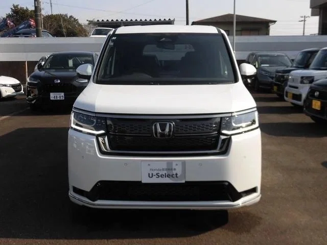 Honda Stepwgn 2025 - изображение 1