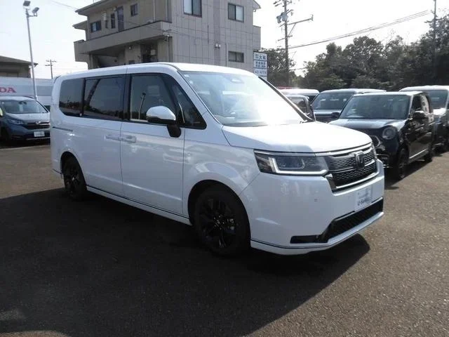 Honda Stepwgn 2025 - миниатюра 2