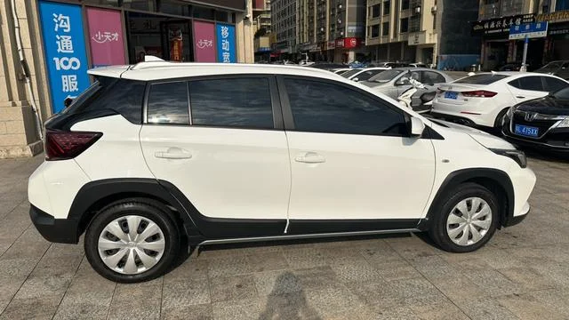 Toyota Yaris L 2022 - миниатюра 7
