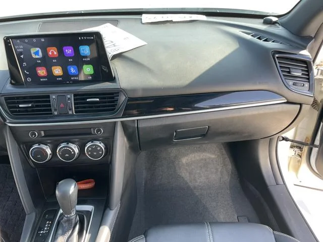 Mazda CX-4 2022 - миниатюра 13