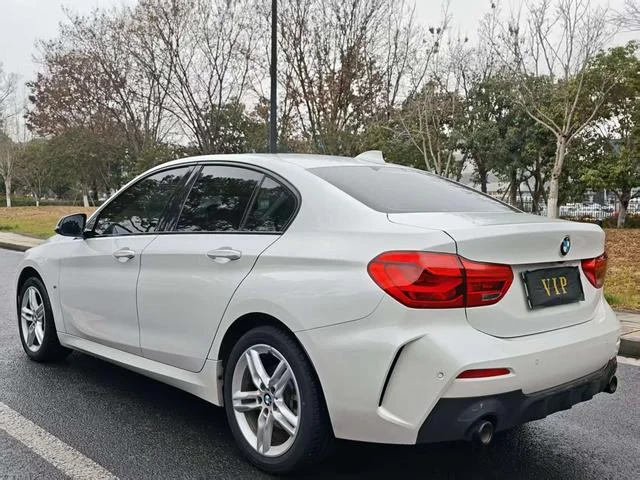 BMW 1-Series 2022 - миниатюра 5