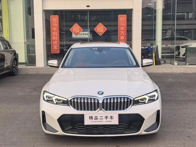 BMW 3-Series 2022 - миниатюра 2