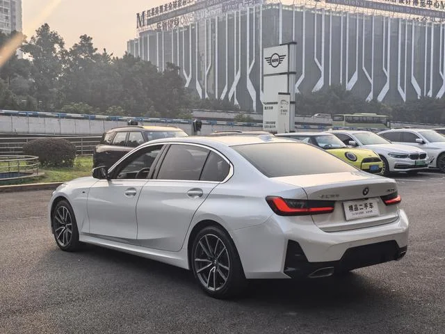 BMW 3-Series 2022 - миниатюра 4