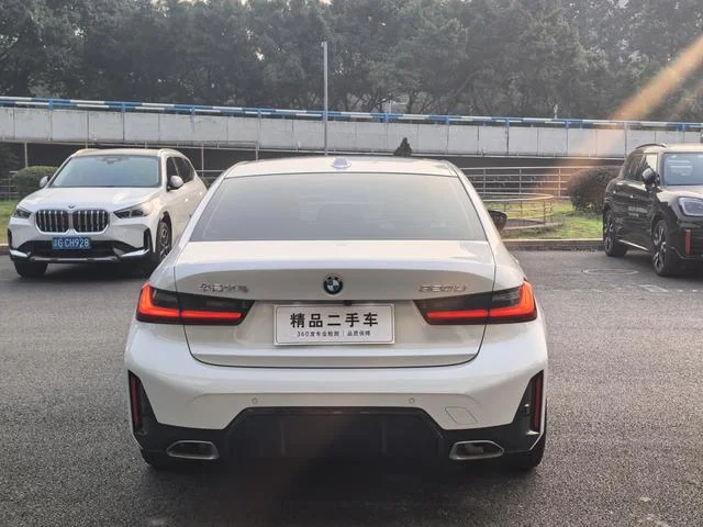BMW 3-Series 2022 - миниатюра 5