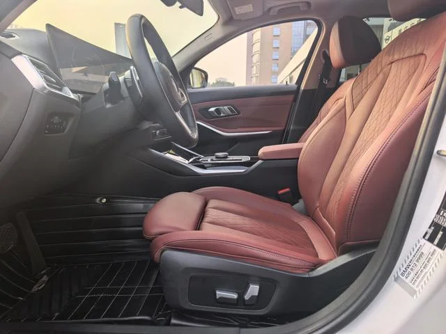 BMW 3-Series 2022 - миниатюра 12
