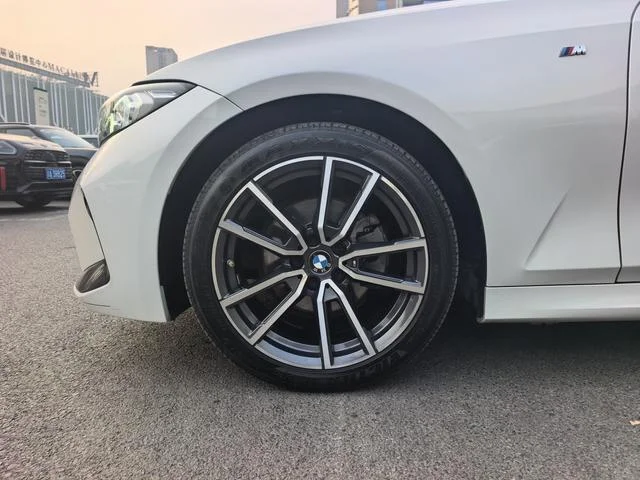 BMW 3-Series 2022 - миниатюра 19