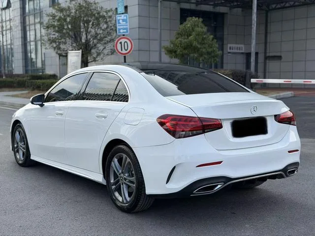Mercedes-Benz A-Class 2022 - миниатюра 4