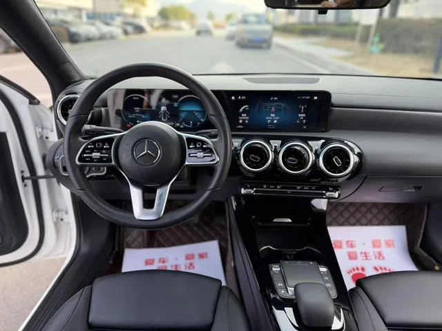 Mercedes-Benz A-Class 2022 - миниатюра 8