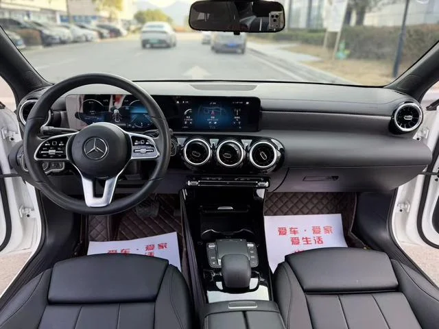 Mercedes-Benz A-Class 2022 - миниатюра 9