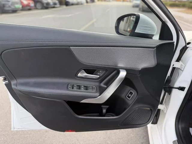 Mercedes-Benz A-Class 2022 - миниатюра 16