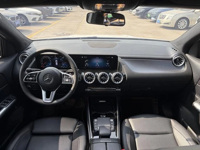 Mercedes-Benz GLA-Class 2022 - миниатюра 11
