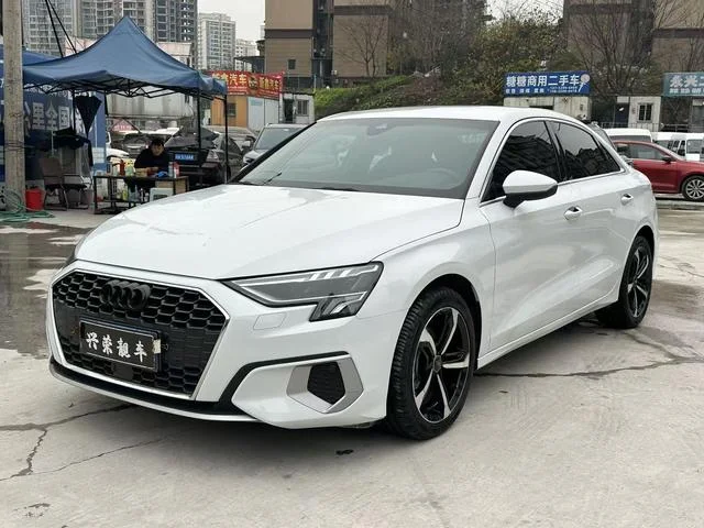 Audi A3 2022 - миниатюра 3