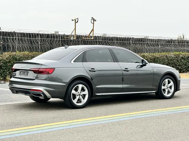 Audi A4L 2022 - миниатюра 4